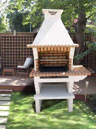 Barbecue Extérieur en Pierre et Brique - Élégance et Performance