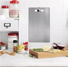 Planche à Découper en Titane : Résistance et Précision