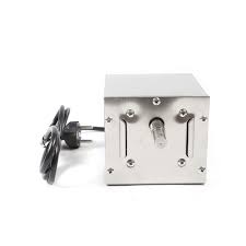 Rôtissoire Professionnel pour Barbecue : Éleveur de Saveurs en Plein Air