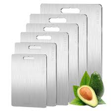 Planche Découper en Titane pour une Cuisine Épurée